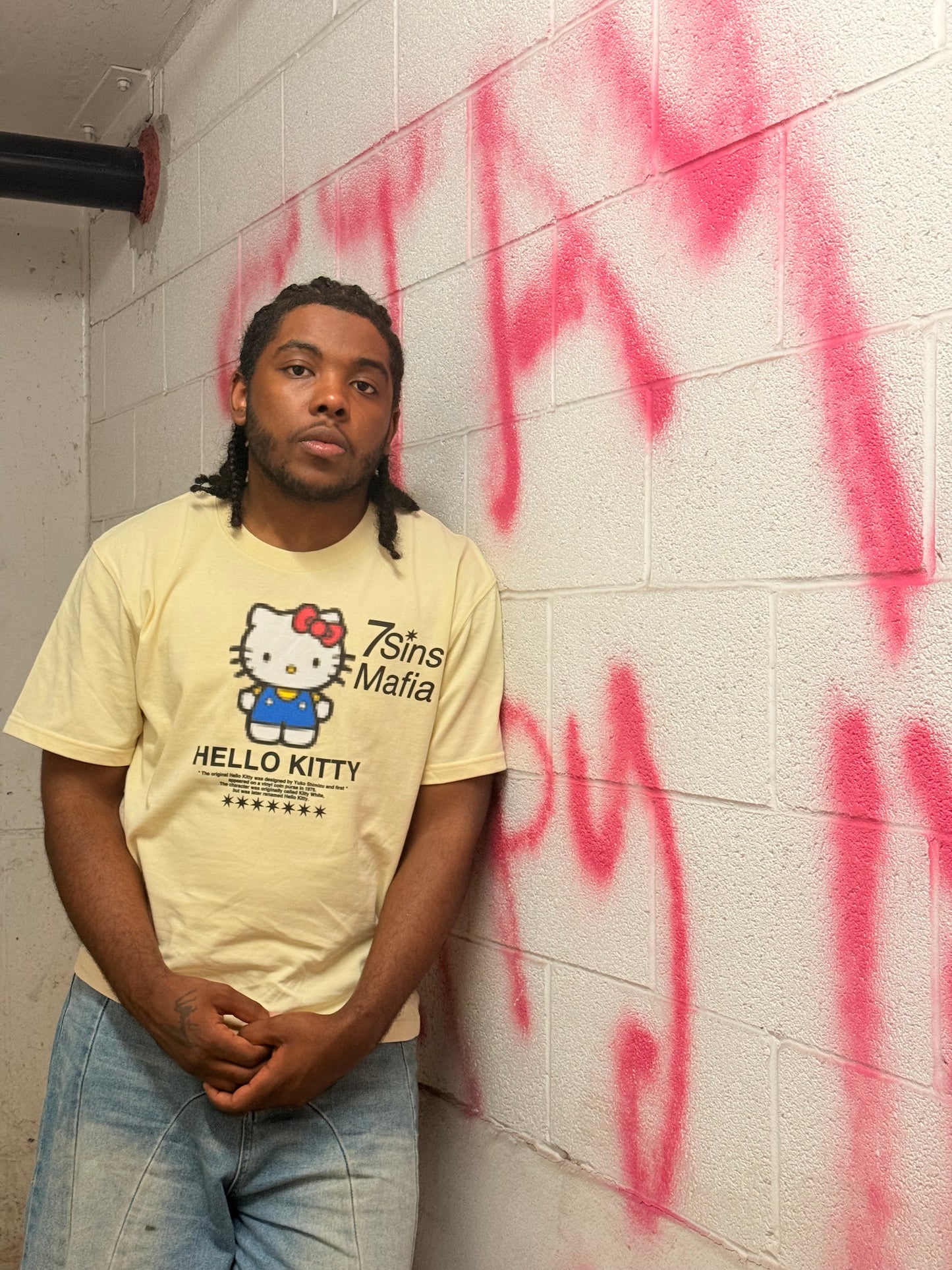 HELLO KITTY DROP SHOULDER TEE